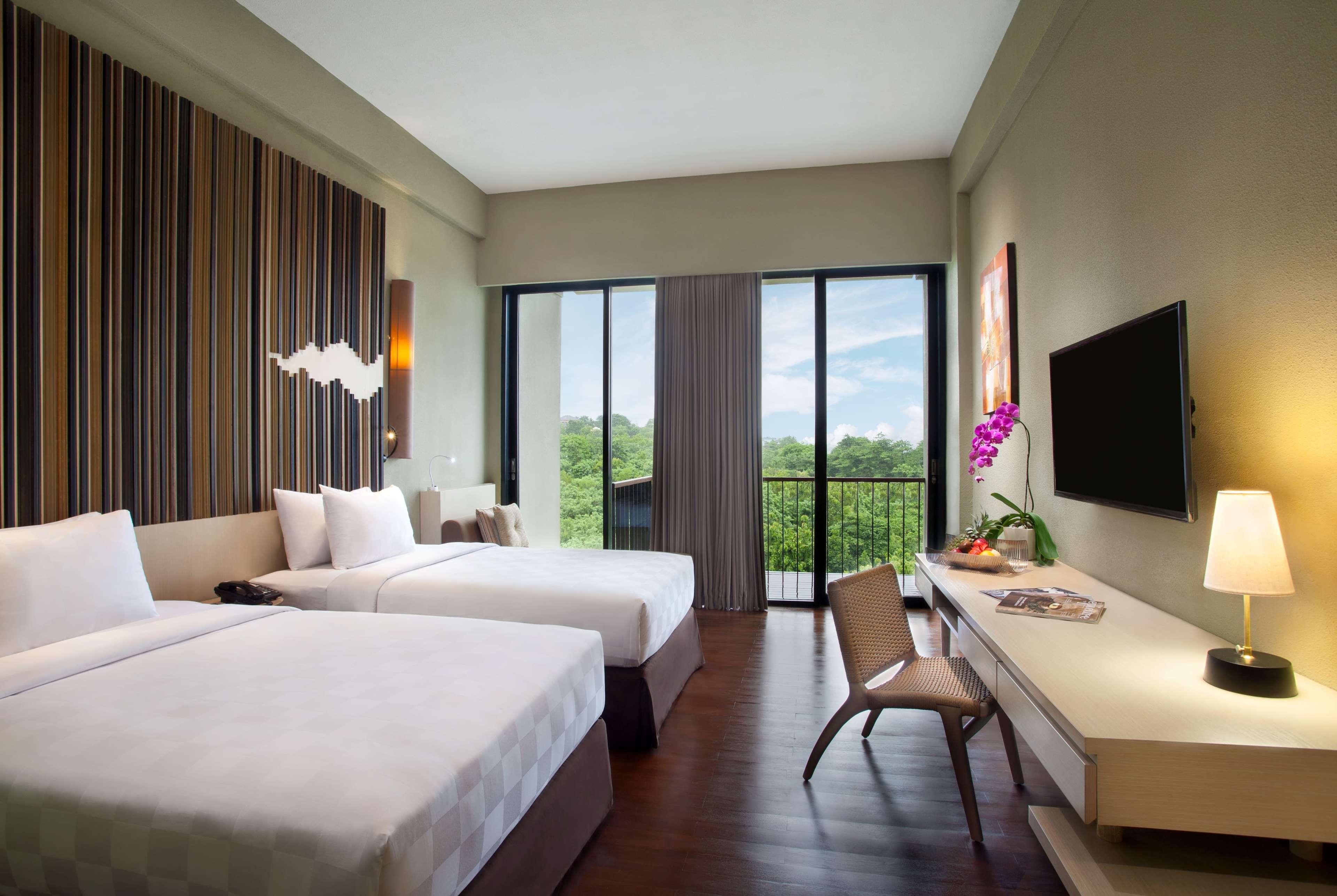 Uluwatu Wyndham Dreamland Resort Bali מראה חיצוני תמונה