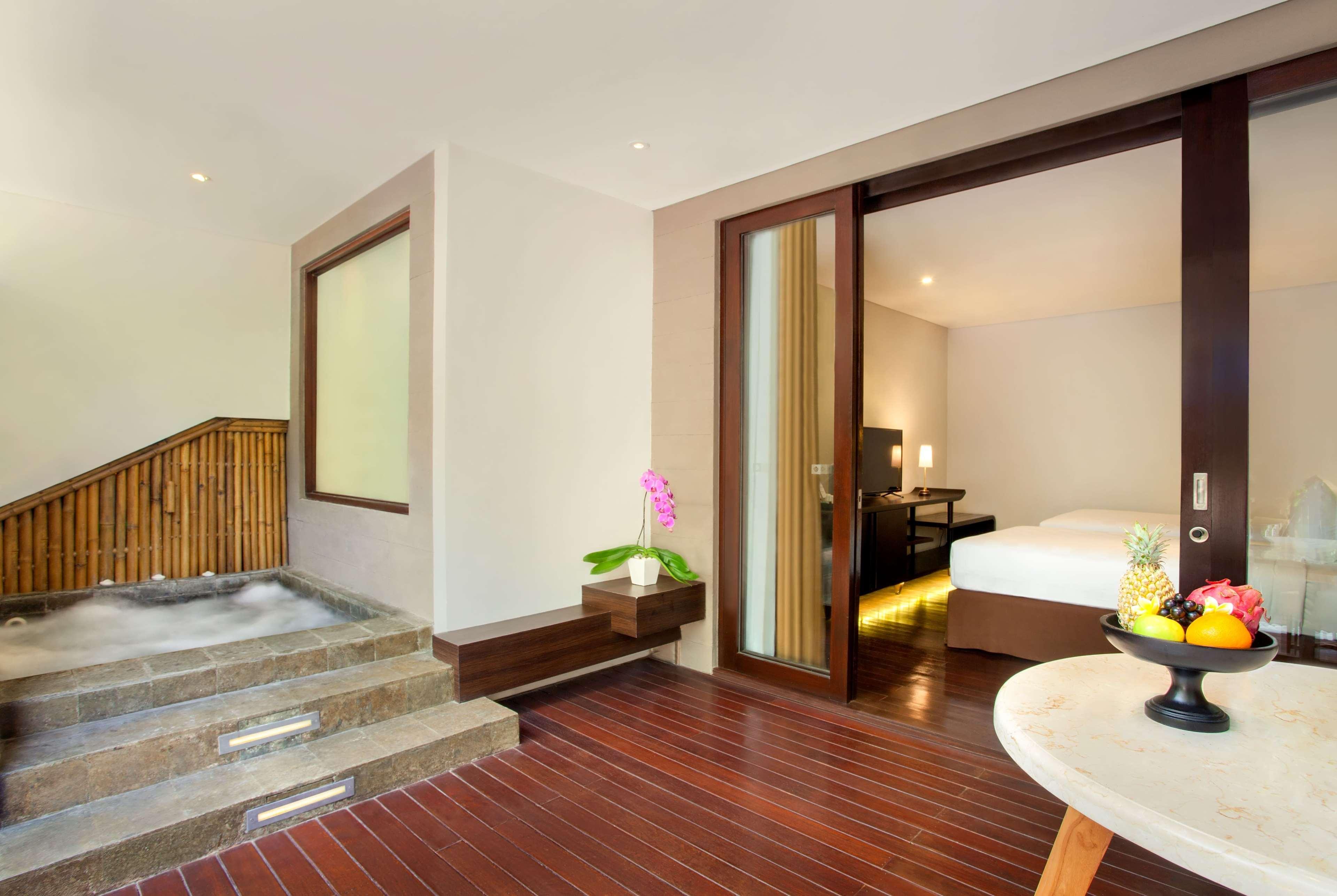 Uluwatu Wyndham Dreamland Resort Bali מראה חיצוני תמונה