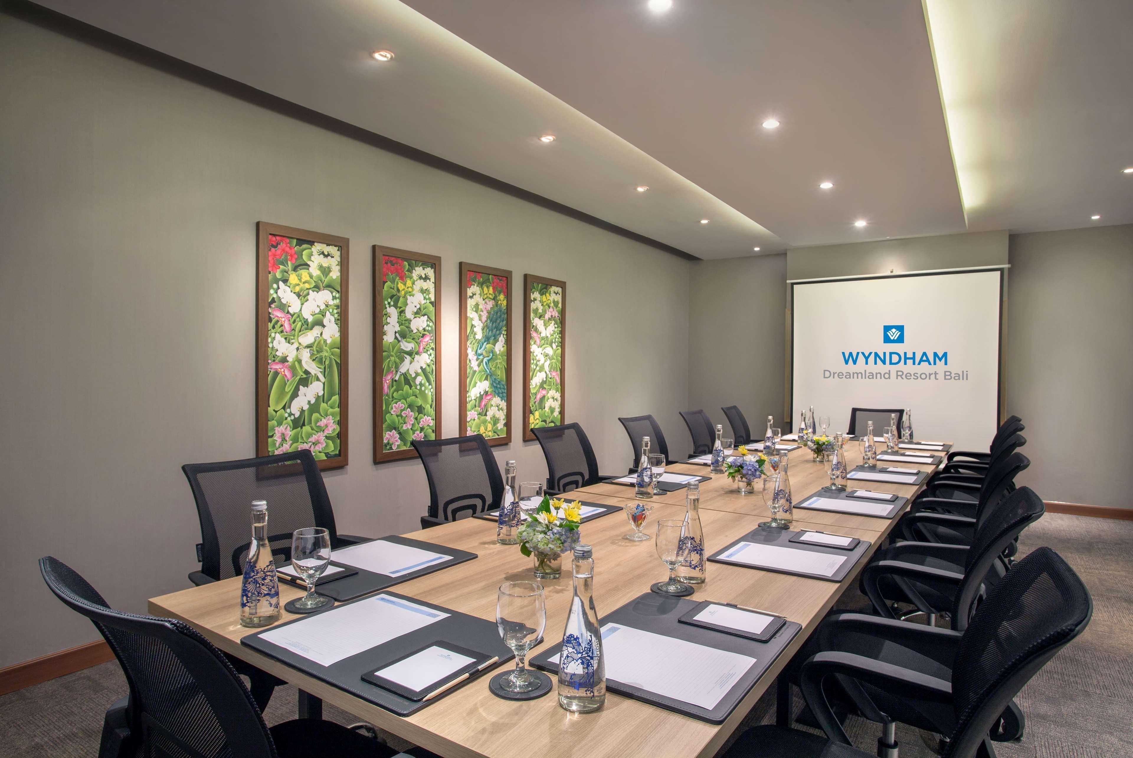 Uluwatu Wyndham Dreamland Resort Bali מראה חיצוני תמונה